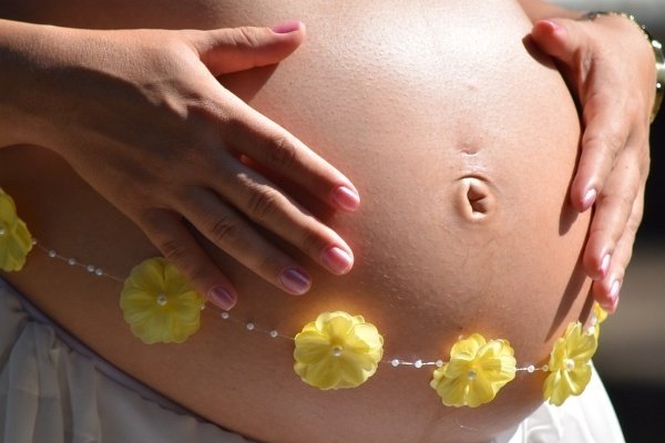 吉尔吉斯斯坦试管婴儿移植后，肚子发胀是正常的吗？多久会缓解？